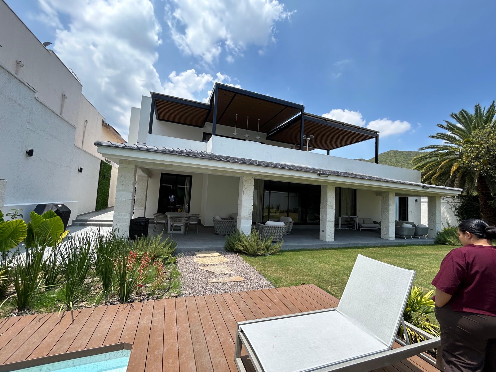 Terraza terminada — Las Bugambilias
